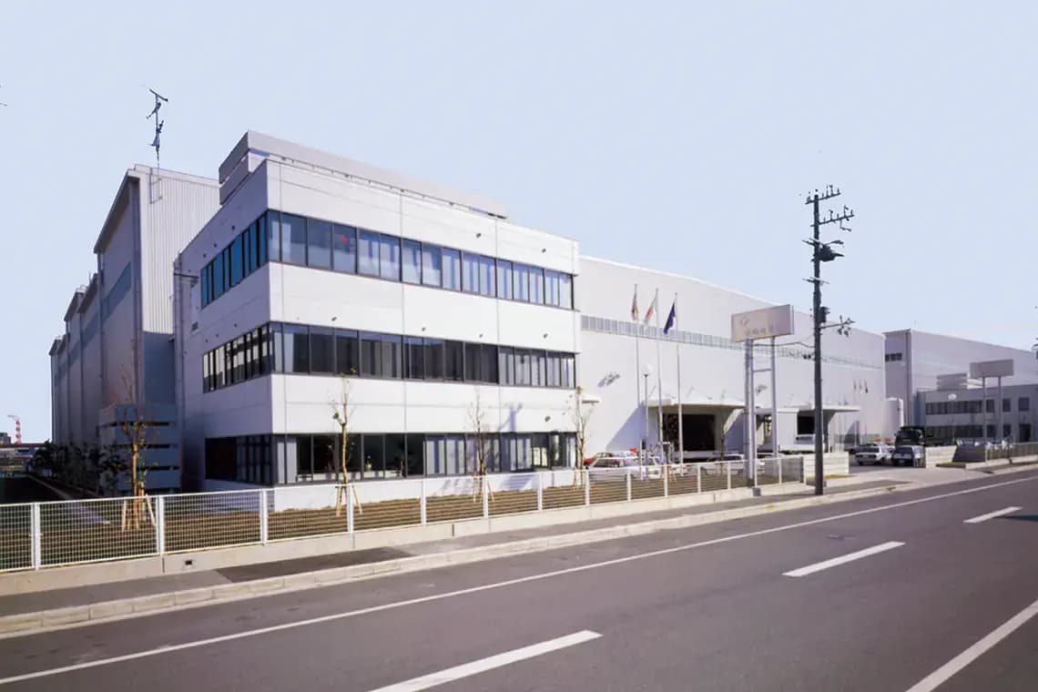 本社工場の外観